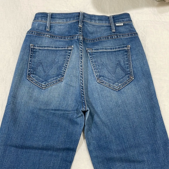 Mother The Hustler Ankle Fray Jeans, size 24 - Picture 5 of 7